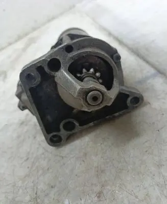 Renault Scenic I Starter motor D6RA104 113208
