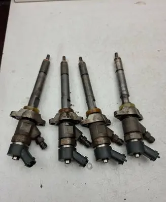 Peugeot 207 Fuel injector 0445110239