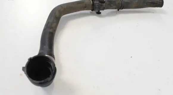 BMW i8 Engine coolant pipe/hose 7640826