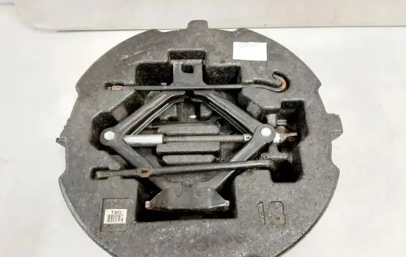 KIA Optima Lift Jack 