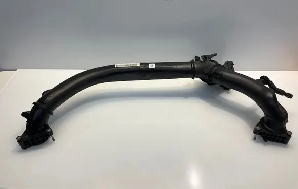 Intercooler hose/pipe