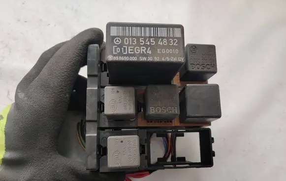 Mercedes-Benz Vito Viano W638 Fuse box set 6385400082