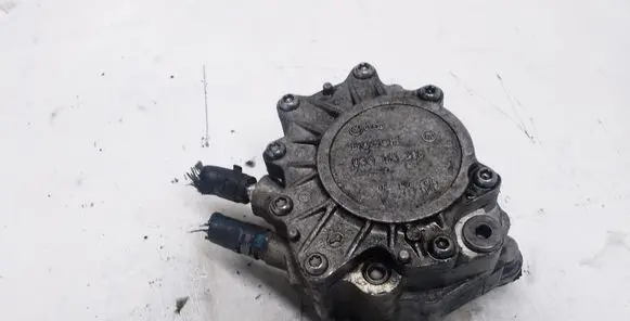 Volkswagen PASSAT B6 Vacuum pump 03G145209 03G145209C