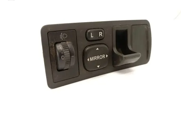 Toyota Avensis T250 Wing mirror switch 183574 777665