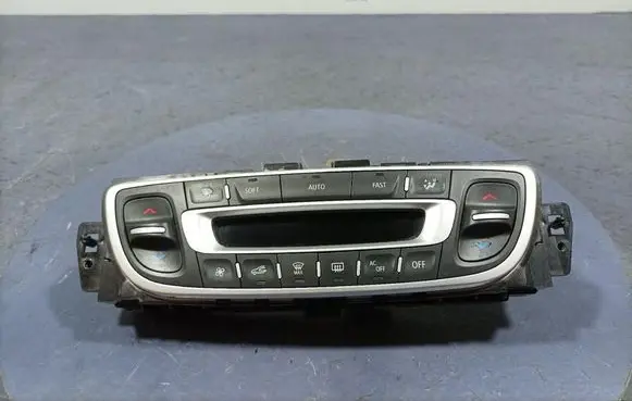 Renault Megane III Climate control unit 275100007R
