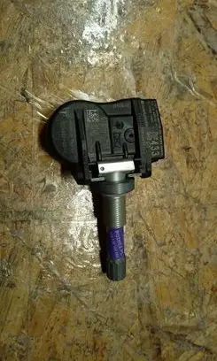 Tesla Model 3 Tire pressure sensor 1034602-00-C