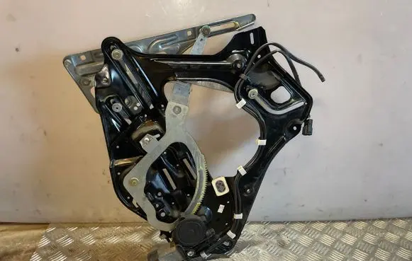 BMW 8 E31 Vent/Glass mechanism 67621383318 1383318 186097