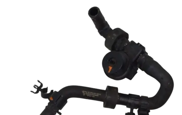 Volkswagen Touareg II Engine coolant pipe/hose 7P6122157E 1J0819809 W352