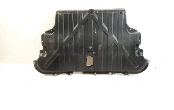 Mercedes-Benz CLA C118 X118 Engine splash shield/under tray A1776907803