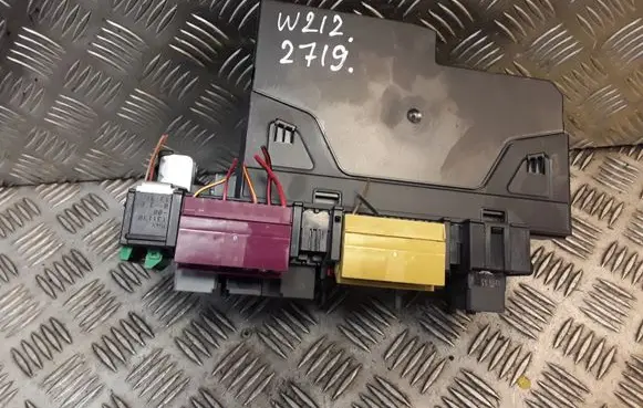 Mercedes-Benz E W212 Fuse box set 2129009622 A2129009622