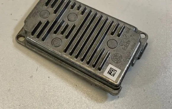 Volkswagen Phaeton Headlight ballast module Xenon 3D0907399A