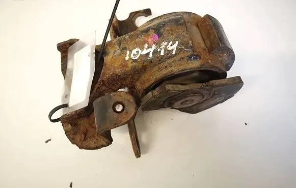 Mazda Premacy Engine mount bracket 