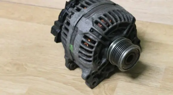 Volkswagen Sharan Generator/alternator 028903030A