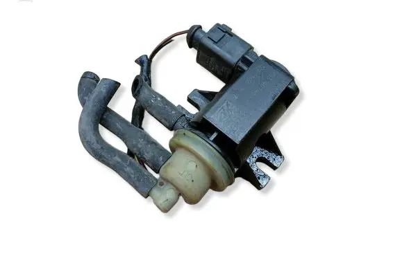 Audi A3 S3 8P Turbo solenoid valve 1K0906627B 4011464A 18117