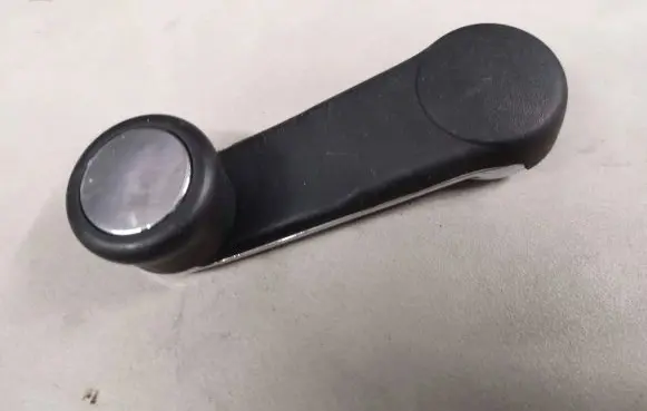 Audi 80 90 S2 B4 Rear door window winding handle 443837581D