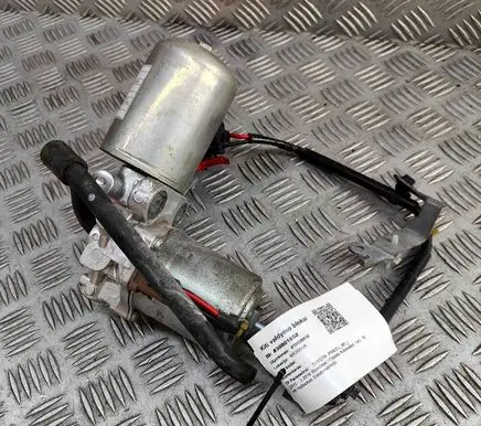 Toyota Prius (XW50) Vacuum pump 4707047080