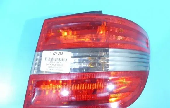 Mercedes-Benz B W245 Rear/tail lights A1698202464 IMPRK1337252
