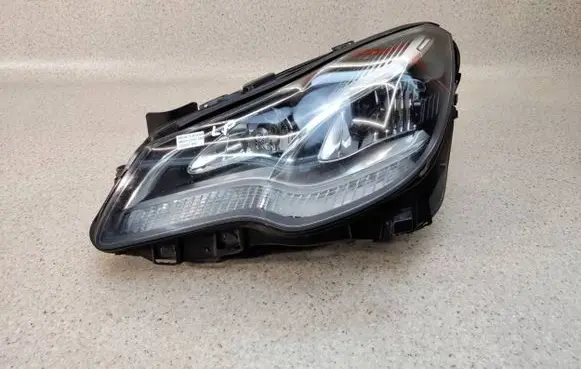 Mercedes-Benz E A207 Headlight/headlamp A2078200959
