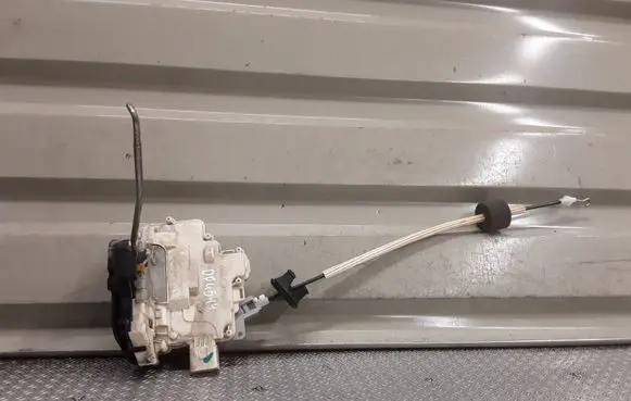 Audi A6 S6 C6 4F Front door lock 4F1837016