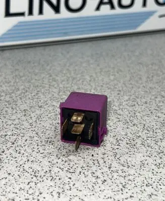 BMW 5 E39 Other relay 1388911