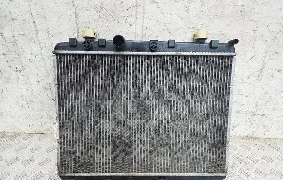 Peugeot 208 I Coolant radiator 9685852680