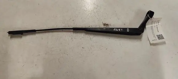 Front wiper blade arm