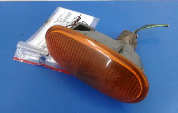 Mitsubishi Pajero Pinin Front fender indicator light