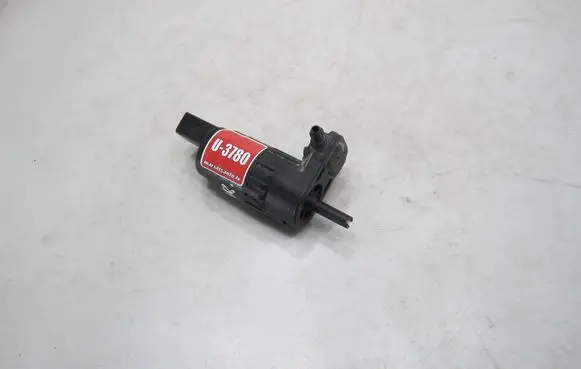 Volkswagen PASSAT B8 Windscreen/windshield washer pump 1K6955651 SG712V 406022145