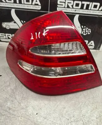 Mercedes-Benz E W211 Rear/tail lights A2118200364