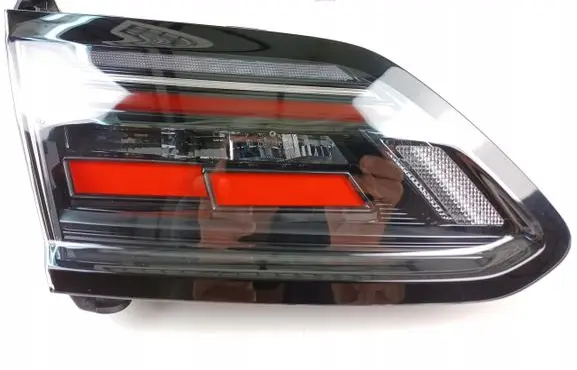 Volkswagen PASSAT B8 Tailgate rear/tail lights 3G8945307AF