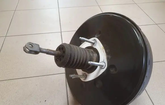 Opel Vivaro Brake booster 93459281