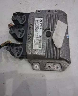 Renault Megane II Engine control unit/module ECU 8200509516