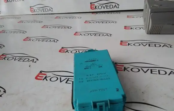 Mitsubishi Pajero Other control units/modules MR445951