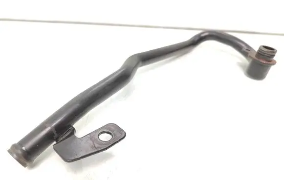 Volkswagen PASSAT B8 Engine coolant pipe/hose 04L121065AJ