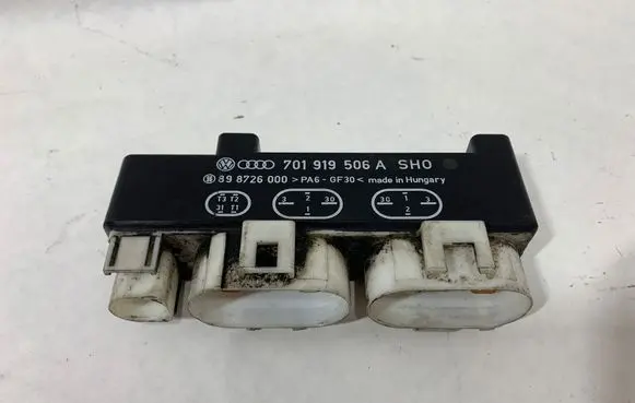 Volkswagen Sharan Coolant fan relay 701919506A 898726000