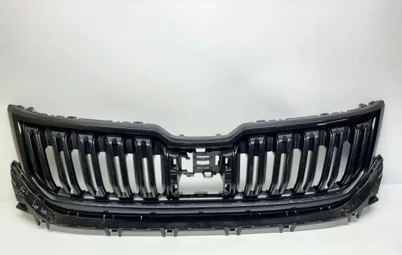 Skoda Kodiaq Front bumper upper radiator grill 565853663E