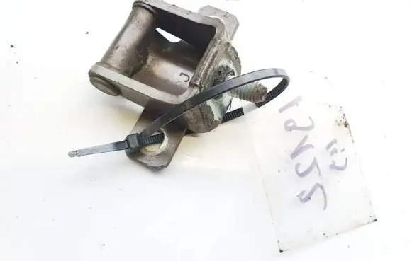 Mitsubishi ASX Tailgate/trunk/boot hinge