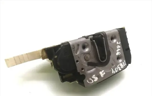 Volkswagen Crafter Front door lock A9067201835