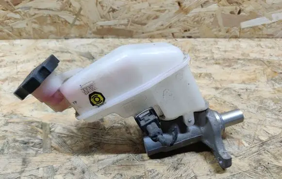 Hyundai i10 Master brake cylinder MIL20285