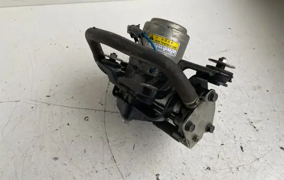Mitsubishi Outlander Vacuum pump