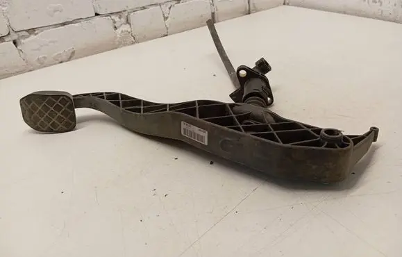 Volkswagen Transporter - Caravelle T5 Clutch pedal 7H1721315 PA66GF50