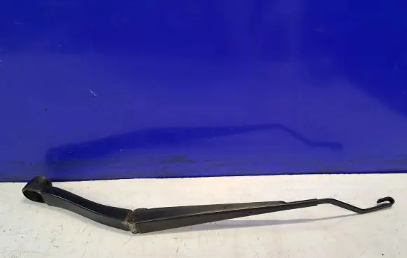 Saab 9-5 Windshield/front glass wiper blade 13240567