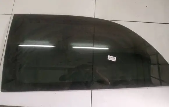 Chrysler Grand Voyager IV Rear side window AS3