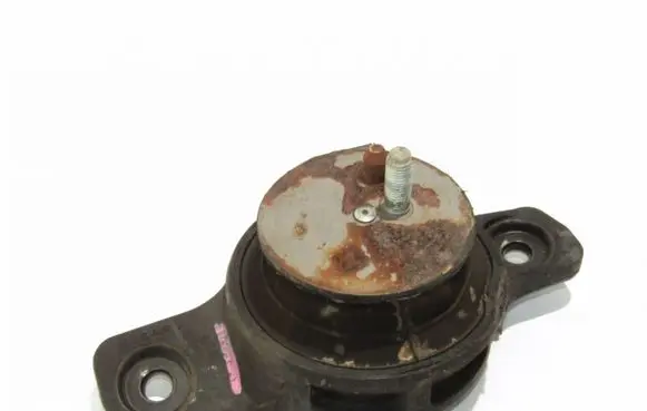 Subaru XV Engine mount bracket