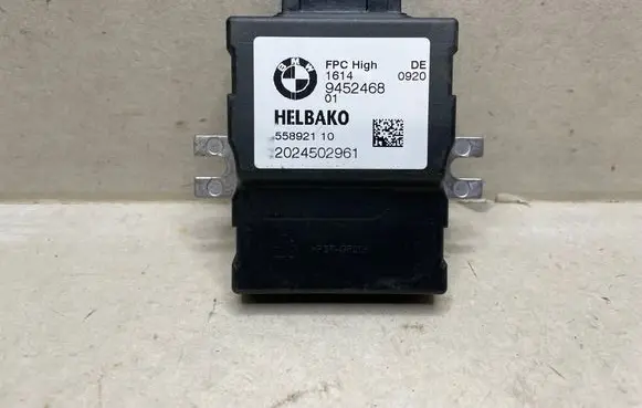 BMW 5 G30 G31 G38 Fuel injection pump control unit/module 9452468 2024502961 55892110