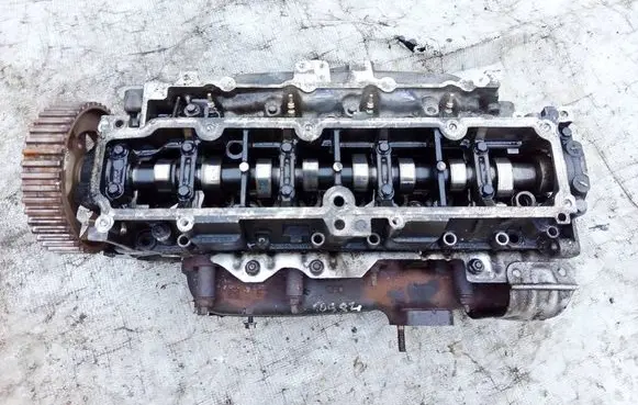 Peugeot Partner Engine head 