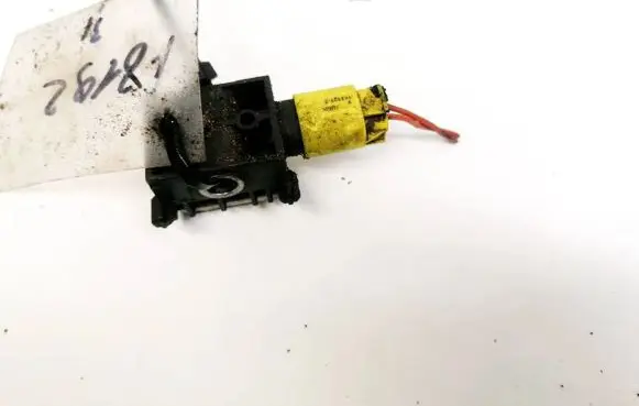 Mercedes-Benz ML W164 Airbag deployment crash/impact sensor 0038202926 YSED