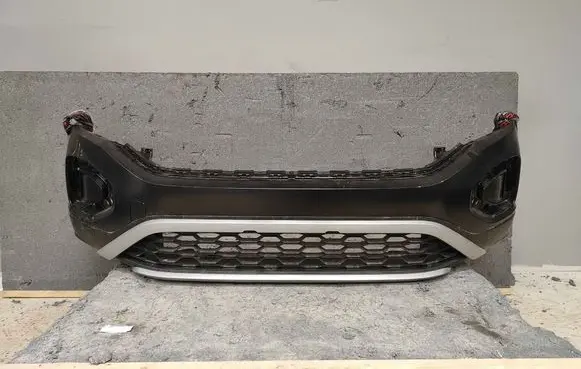Volkswagen T-Roc Front bumper 2GA807217Q