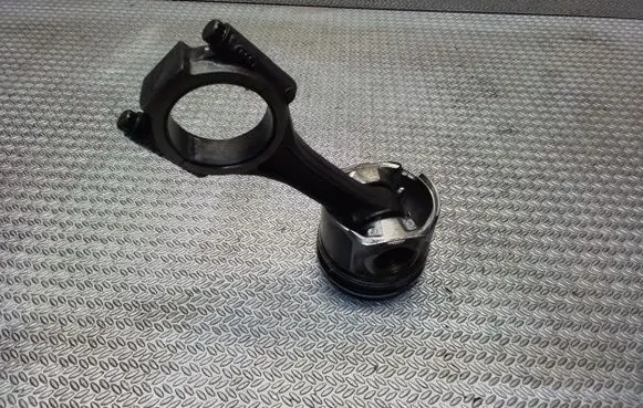 Volkswagen Transporter - Caravelle T5 Piston 070107065AL