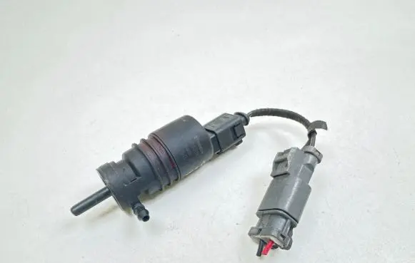 Honda Civic Windscreen/windshield washer pump 3043126
